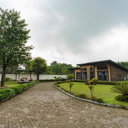 Saffronstays Paradise Pines, Dehradun - Cliff Villa With Valley & Forest Views المظهر الخارجي الصورة