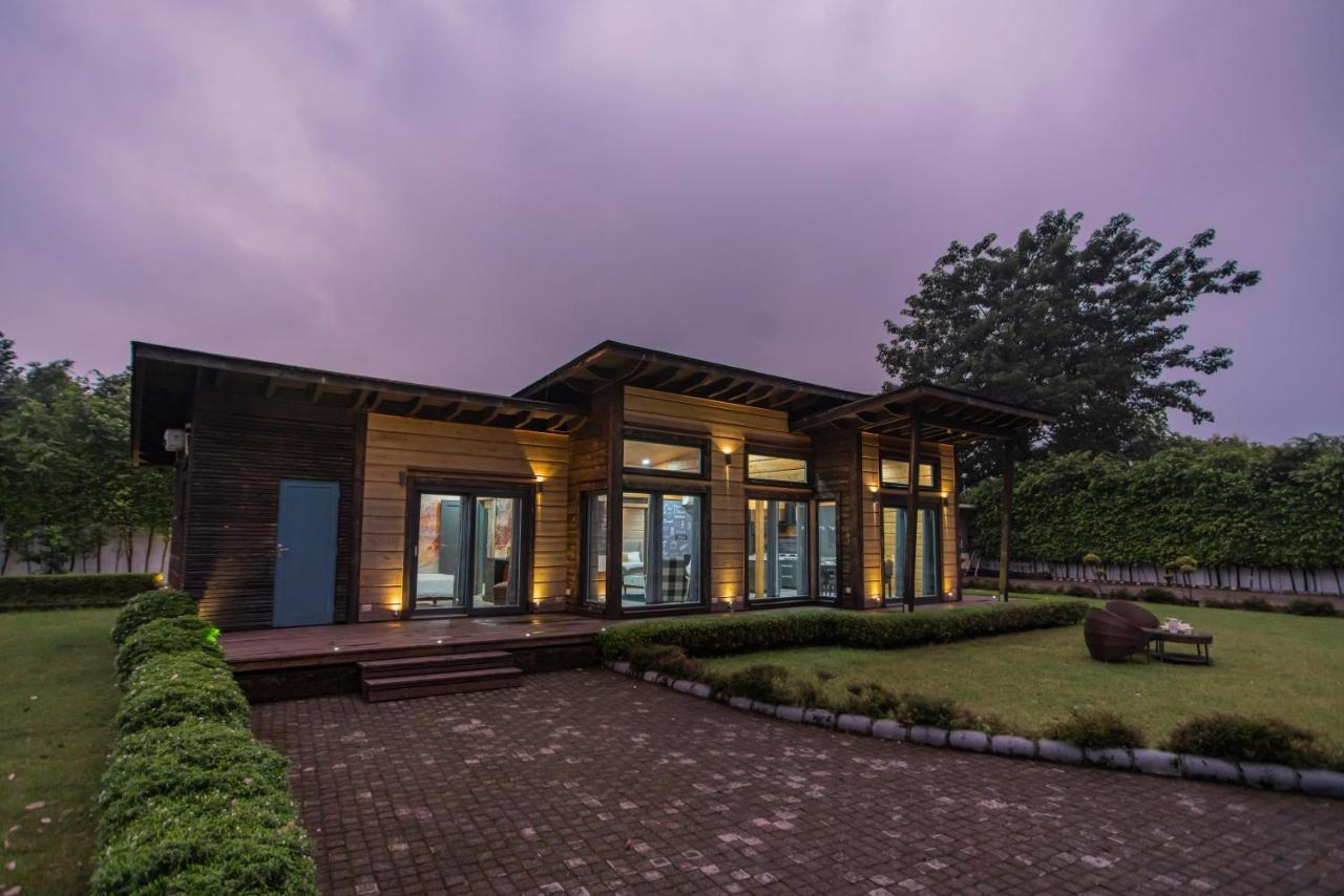 Saffronstays Paradise Pines, Dehradun - Cliff Villa With Valley & Forest Views المظهر الخارجي الصورة